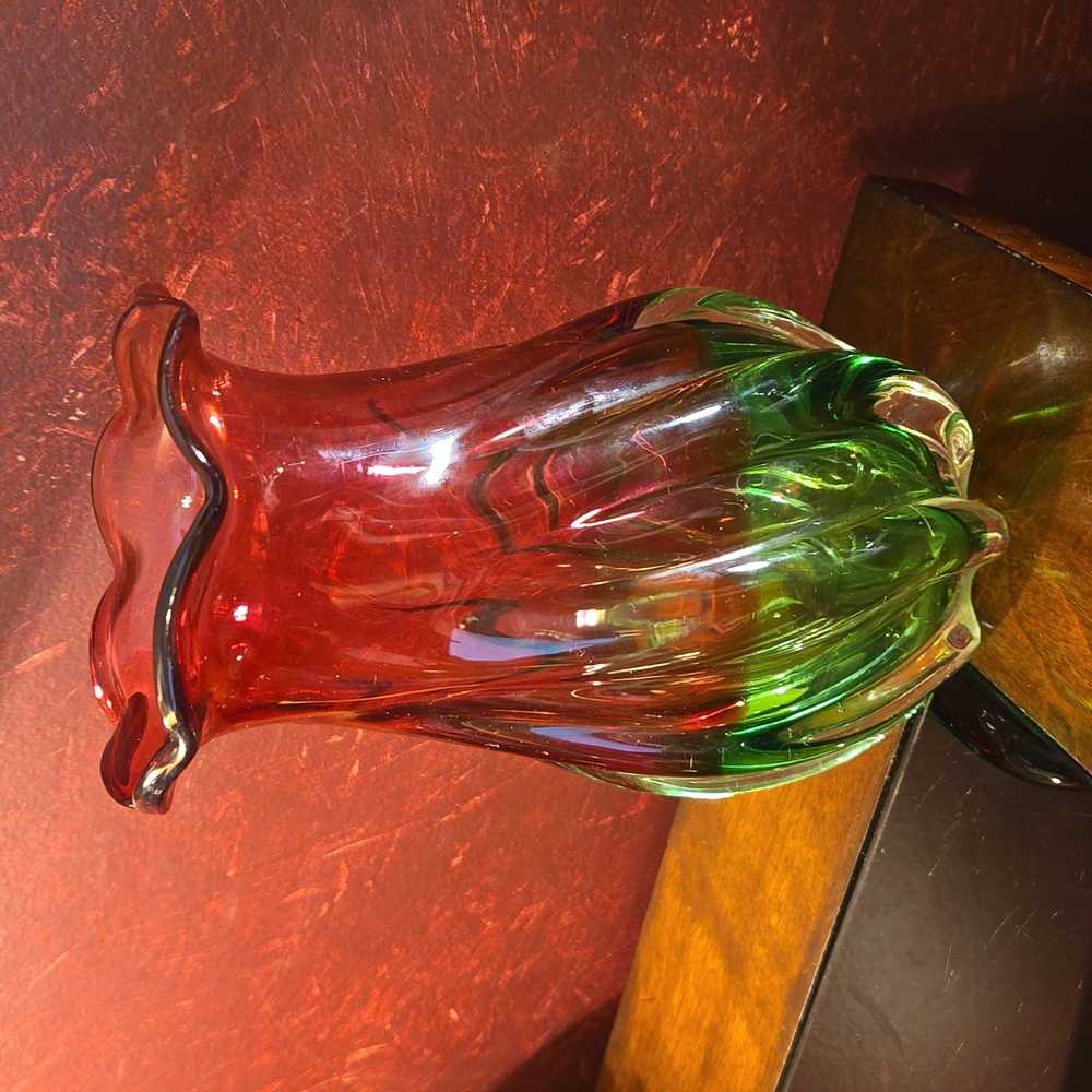Vintage Fluted Swirl Trumpet Teleflora Watermelon/Cranberry and Green